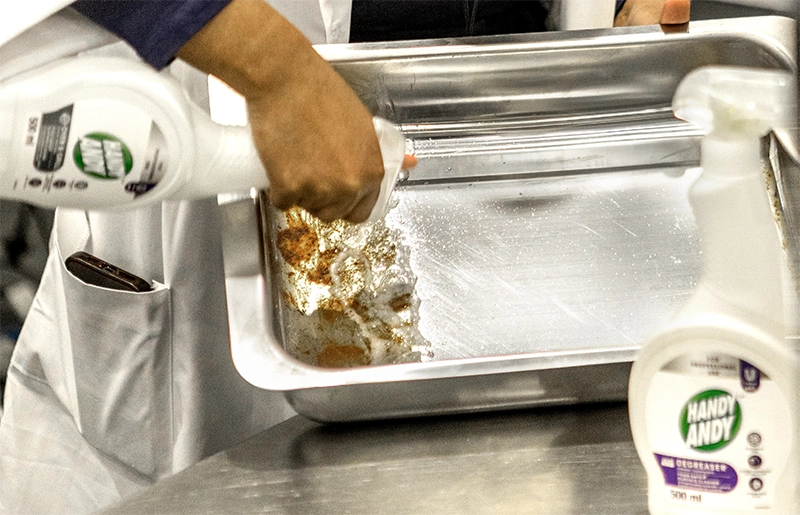 Restaurant Cleaning Tips from the UPRO Team